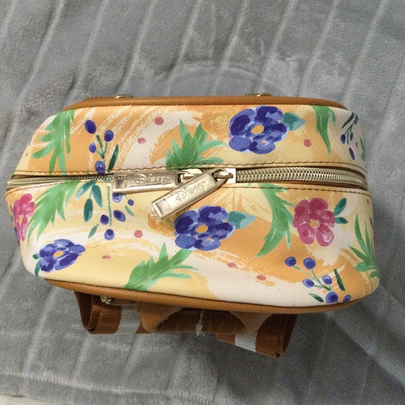 Chip 'n' Dale 11'' Vegan Leather Mini Backpack A21776 - Picture 3 of 11